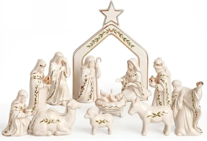 13-Piece Wooden Holly Leaf Nativity Set — Tabletop Manger Scene